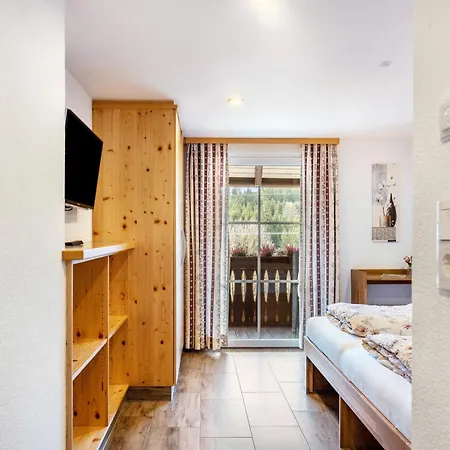 Schwarzwälder Speckhuisli Gasthof 3*